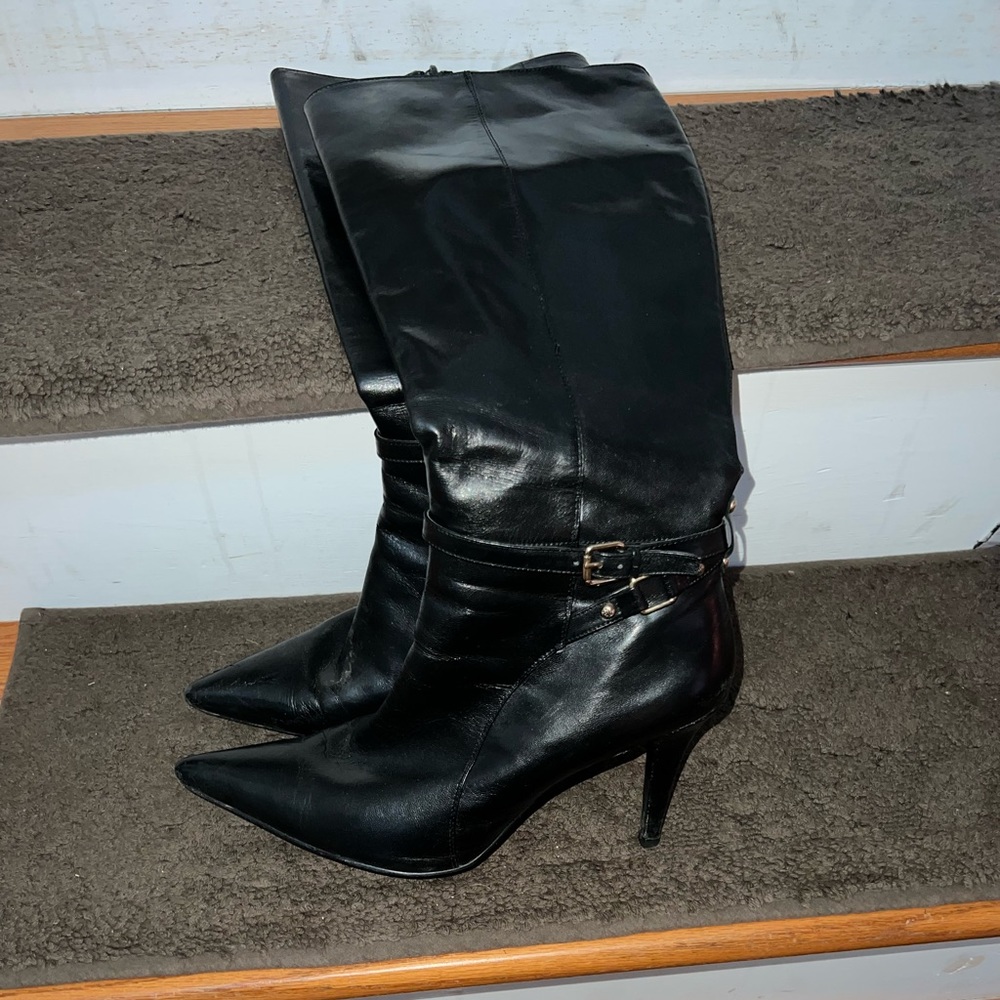 Black boot
